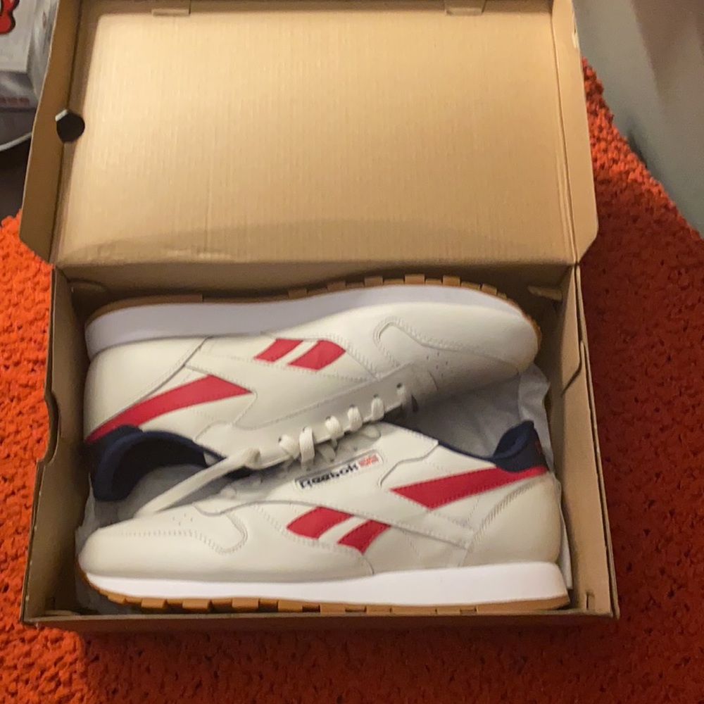 NEW Reebok Classic Leather white/red men size 11